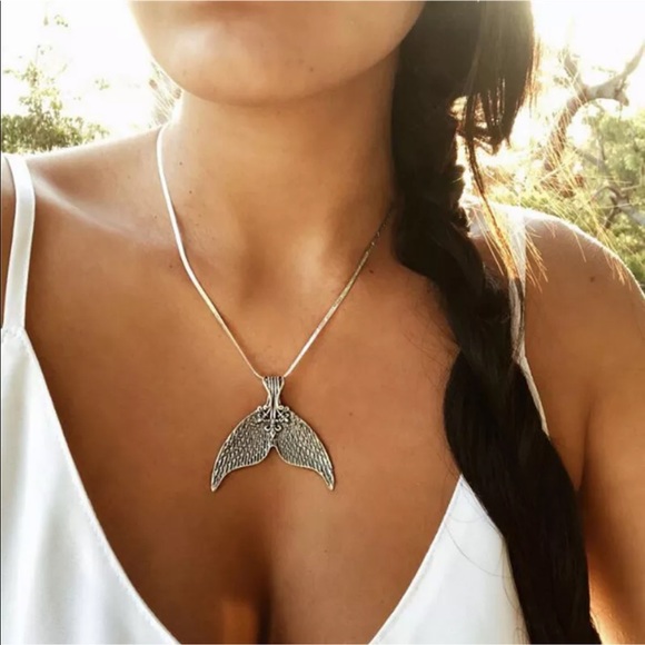Mermaid Tail Necklace - Picture 1 of 3